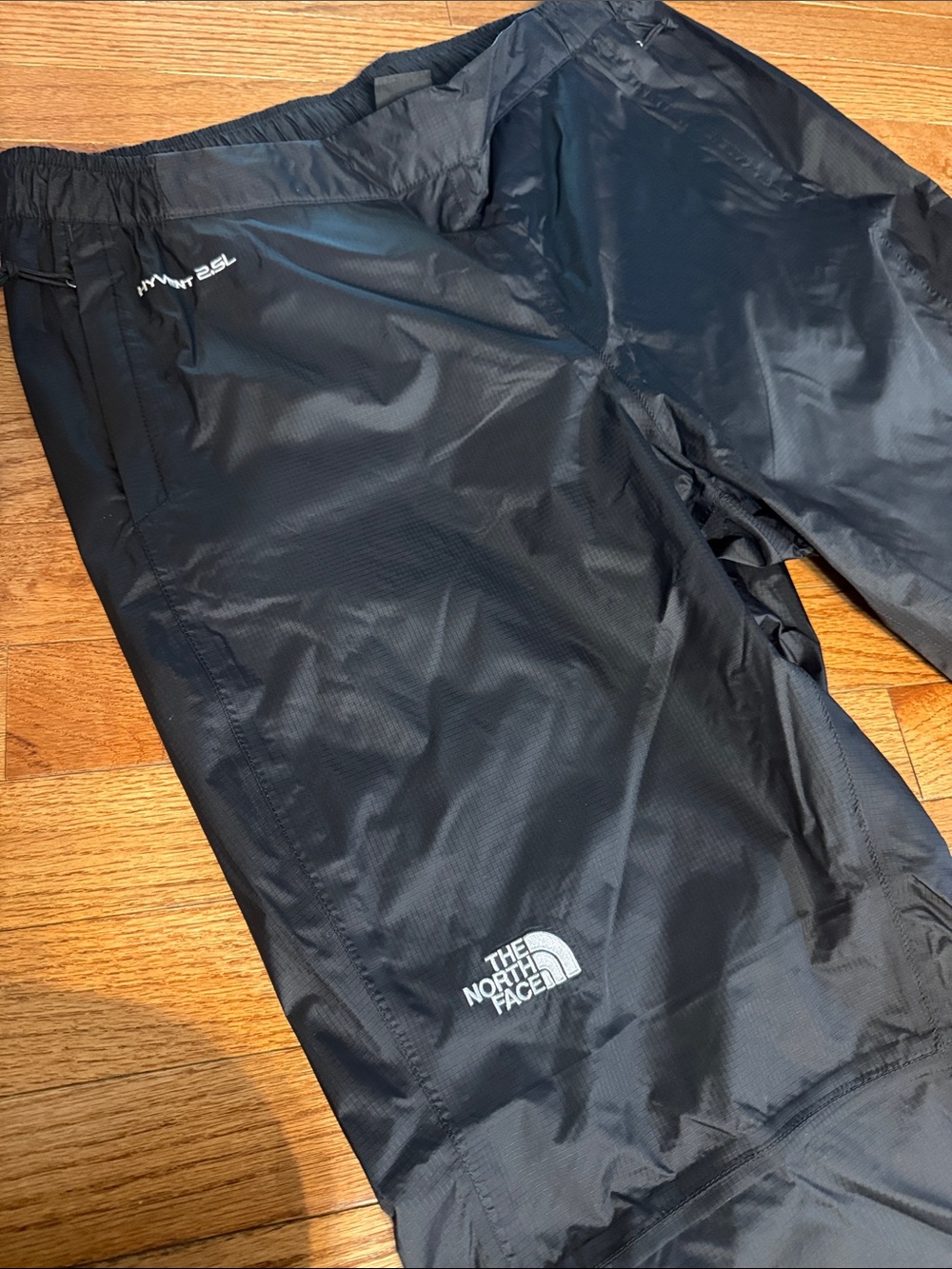 The North Face women’s Black Waterproof Rain Pants - Picture 2 of 5